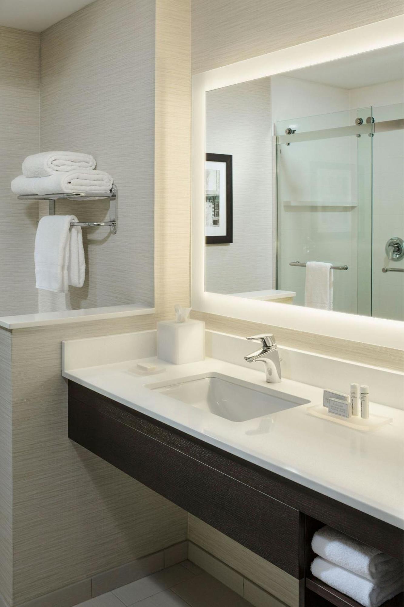 Fairfield By Marriott Waterbury Stowe Hotel Bagian luar foto