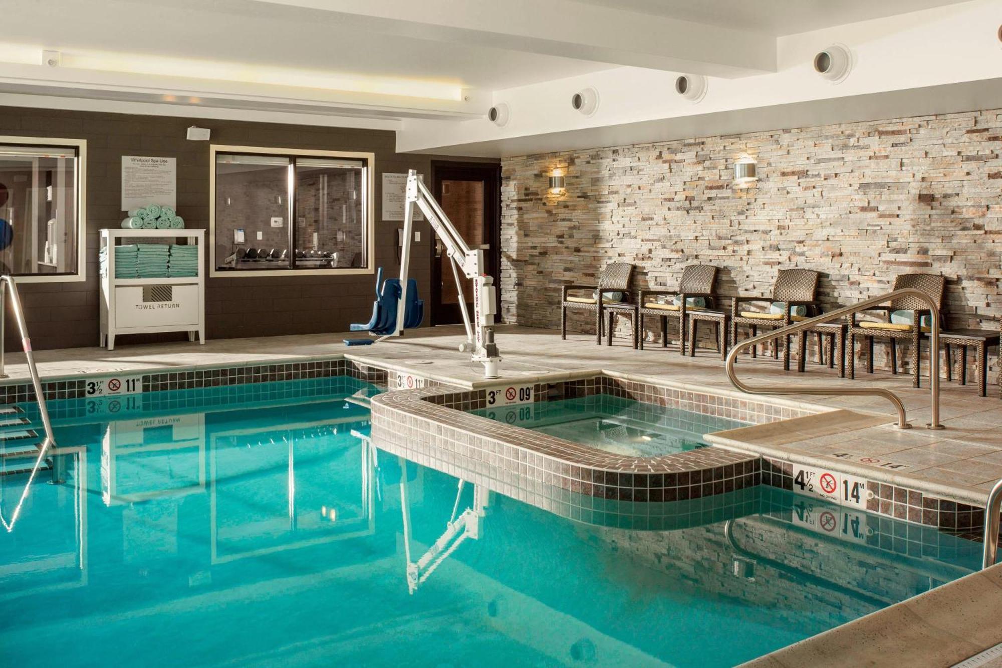 Fairfield By Marriott Waterbury Stowe Hotel Bagian luar foto