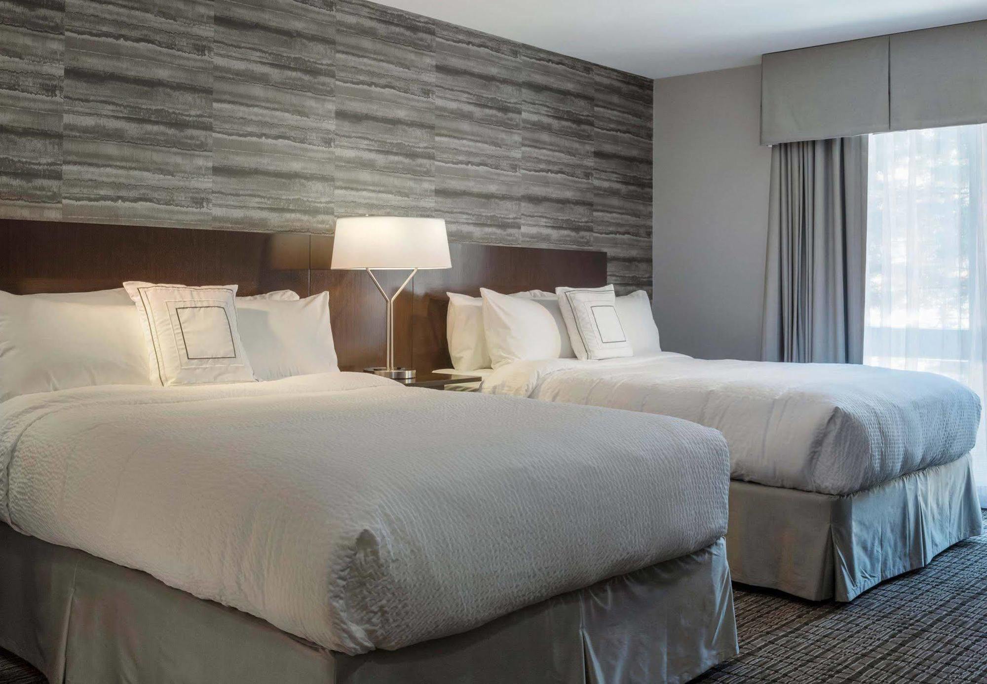 Fairfield By Marriott Waterbury Stowe Hotel Bagian luar foto
